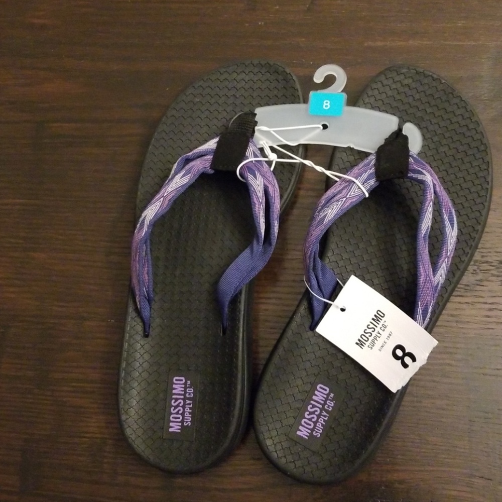 Mossimo Size 8 Ladies NWT flip flops